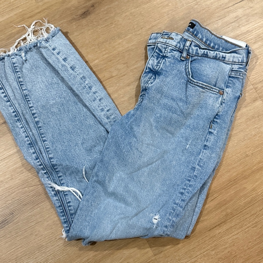 Express Modern straight Super High Rise Distressed Blue Jeans